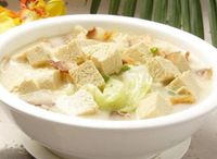 Pork Belly with Cabbage & Frozen Tofu 五花肉白菜冻豆腐