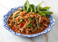 Stir-fried Minced Chicken with Hot Basil Leaves