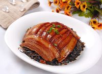 8001. Steamed Pork with Vegetable 梅菜扣肉