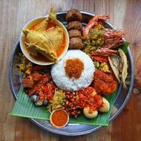 Deluxe 4 Pax Nasi Ambeng (Without Beef)