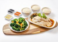 Chicken Rice & Vegetable Set Meal For 3 三人白切鸡蔬菜套餐