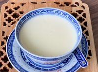 1. Shun De Double Layered Milk Pudding 顺德双皮奶