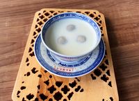 81.  Milk with Peanut Rice Ball 牛奶，花生汤圆