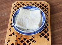 87. Milk Bricks with Shredded Coconut  牛奶方块