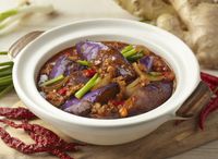 8. Eggplant With Minced Meat 砂锅肉碎茄