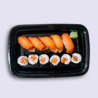 Salmon Maki & Salmon Sushi