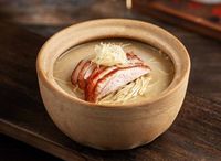 Heritage Roasted Duck Claypot with Bean Curd Julienne 家传云斗煮干丝