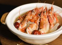 40. Prawn Herbal Soup With Superior Rice Wine Both 砂煲药材大补虾