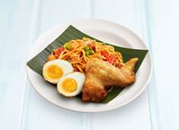Fried Mee Goreng With Chicken Wing