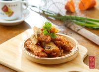 Deep Fried Beancurd Chicken Roll (Ngoh Hiang) 腐皮肉卷