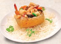 Diced Chicken & Prawn in Yam Basket 佛砵飘香