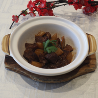 Braised Beef Brisket and Tendon with Radish in Casserole