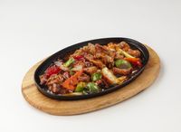 Hot Plate Black Pepper Beef 黑胡椒牛肉