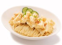 G11. Shrimp & Pork Wonton Noodle with House Made Sauce 乾拌蝦肉餛飩麵