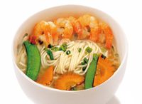 G14. Shrimp Noodle Soup 蝦仁湯麵