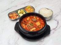 S1. Kimchi Stew with Pork 김치찌개