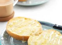 Buttered Toast Bun with Condensed Milk 奶油豬仔包