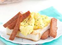 Scrambled Eggs with Luncheon Meat Fries 炒蛋，餐肉