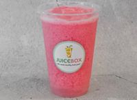 H24. Strawberry + Soursop Juice 500ml 草莓红毛榴莲果汁