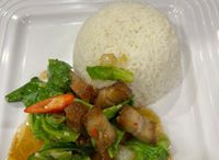 Thai Kai Lan Crispy Pork With Rice Set