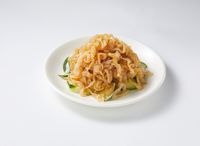 8. Marinated Jellyfish with Cucumber 拌海蜇