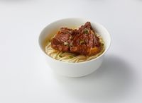 33. Noodle with Braised Pork Chop 大排面
