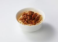 34. Shanghai Noodle with Pork & Spicy Sauce 辣肉面