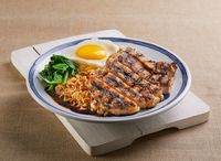 8355AD. Chicken Chop & Egg Dry Nissin Noodle