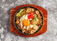 Yakisoba Noodle with Seafood