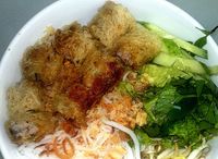 Bún Chả Giò (Spring Rolls With Rice Noodle)