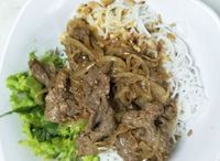 Bún Bò Xào (Beef Fried Rice Noodle)